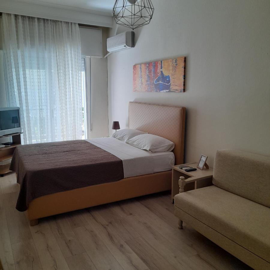 Zefi'S Apartment Néa Péramos المظهر الخارجي الصورة
